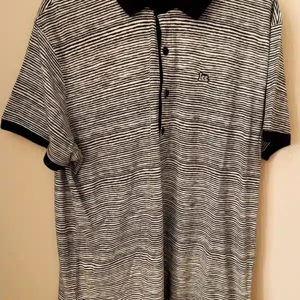Polo Vintage Manga Curta – Branco e Preto